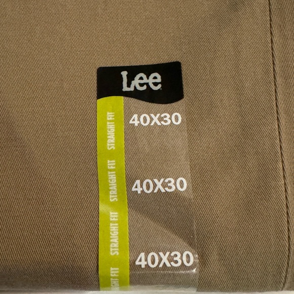 NWT Lee Extreme Motion Straight Fit Pants, Size 40x30 - Picture 5 of 10